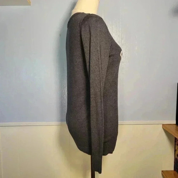 Old Navy "Believe in Love" Lightweight Pullover Sweater (XS) - Picture 4 of 9